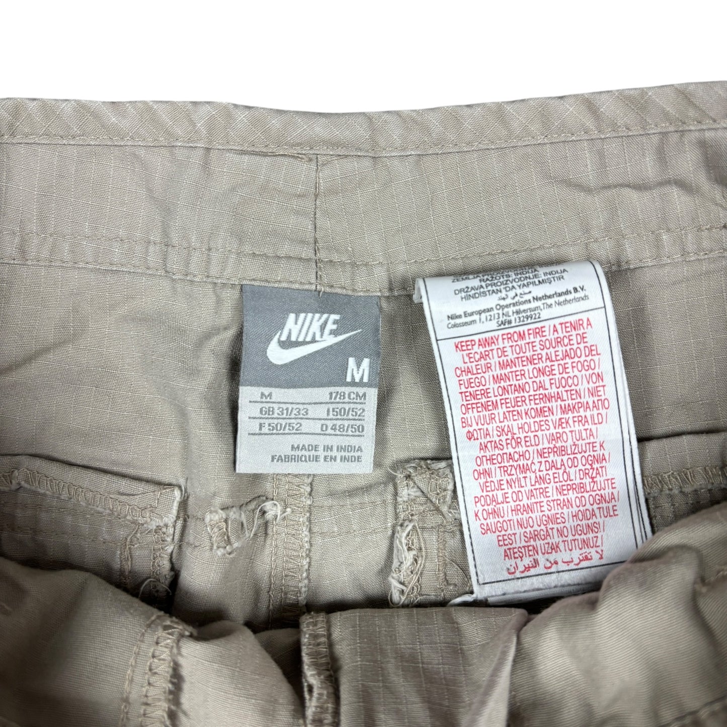 Vintage Nike Cargo Shorts (M-L)