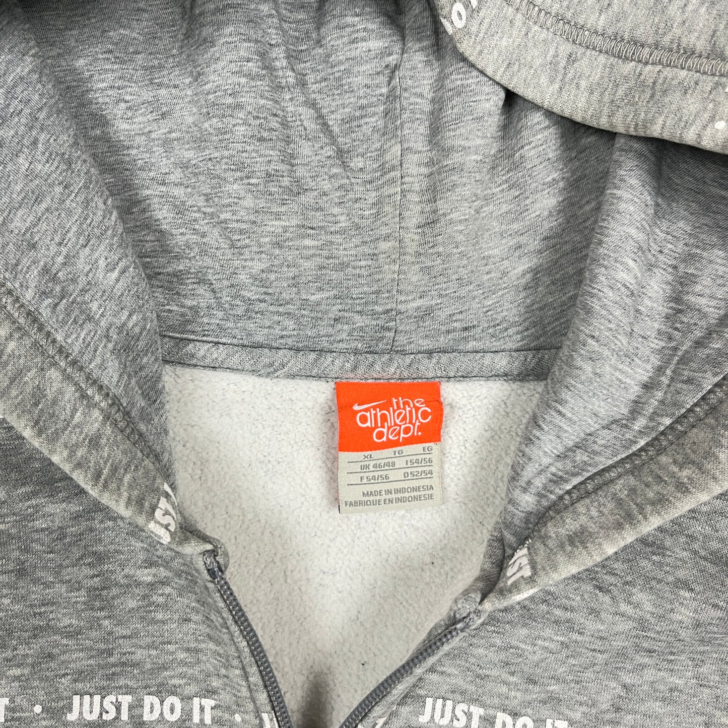 Vintage Nike Zip Hoodie (L-XL)